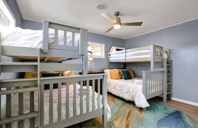 Stunning Home-right Across From Albert Dance Hall! - Foto 3