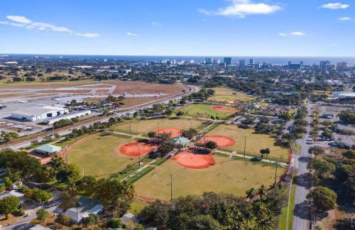 Tropical Haven Fully Remodeled Entire home Sleep 6 - Foto 39