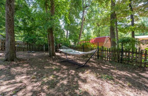 Kernersville King Beds Hot Tub Arcade Firepit - Photo 52