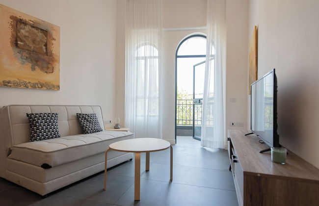 PORT CITY HAIFA - Flea Market Luxury - Foto 26