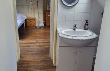 La Maison du Donjon - Gites de 8 personnes, parking privé avec jardin terrasse - Foto 64