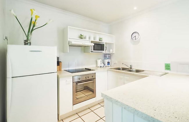 Coral Beach Noosa Resort - Photo 20