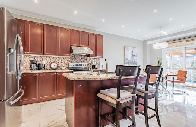 Luxury Villa - Mississauga Square One - Photo 15