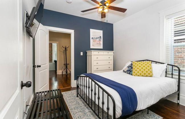 Cozy Family Home - Walk to MO Botanical Gardens - Photo 4