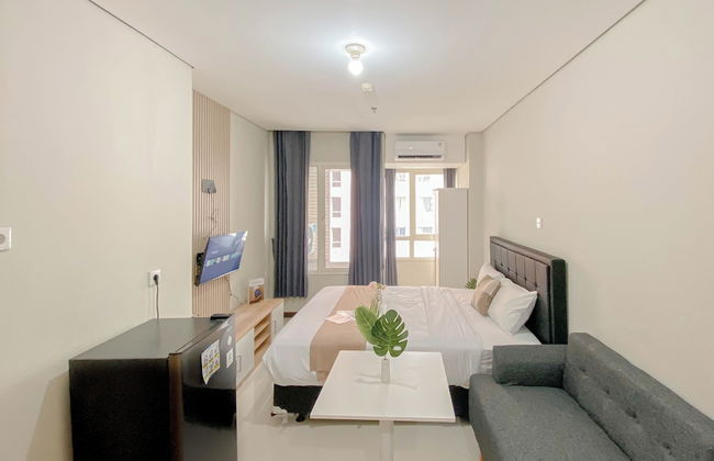 Best Furnished And Homey Studio Nifarro Park Apartment - Foto 8