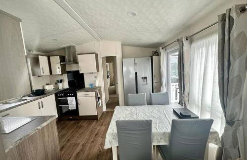 6 berth luxury caravan, Lyons Winkups Holiday Park - Foto 3