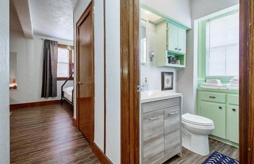 Eccentric Escape-hop skip jump to Plaza District - Foto 22