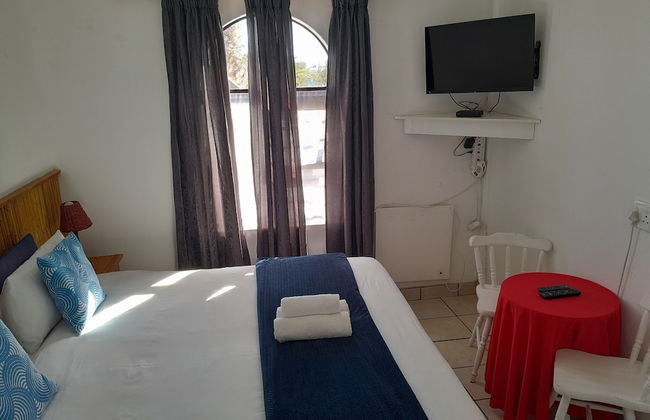 Oom Piet Self Catering Accomodation - Photo 13