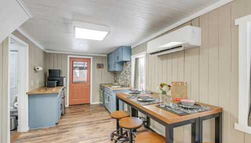 Maine Vacation Rental Less Than 1 Mi to Portage Lake Beach - Foto 2