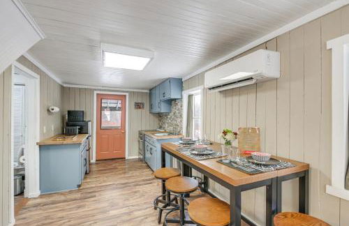 Maine Vacation Rental Less Than 1 Mi to Portage Lake Beach - Foto 2