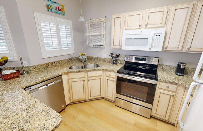 SPC 9136 - Ground Floor 2 BR short walk to beach right by pool by RedAwning - Foto 9