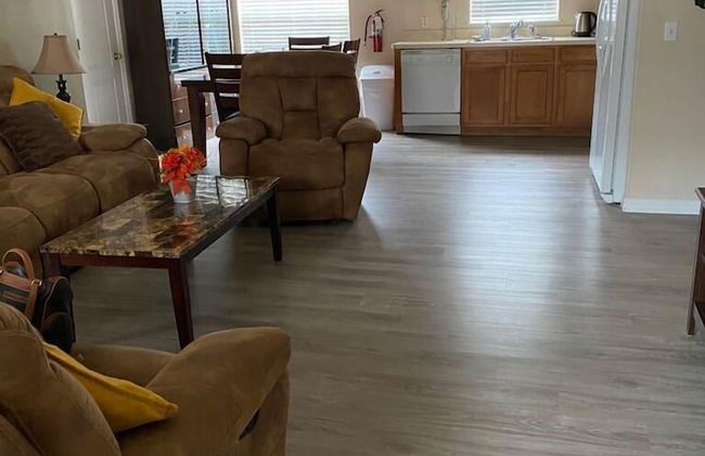 Four Bedroom Pool Home -- 289 EP -- Vusa Four Bedroom Pool Home - Foto 36