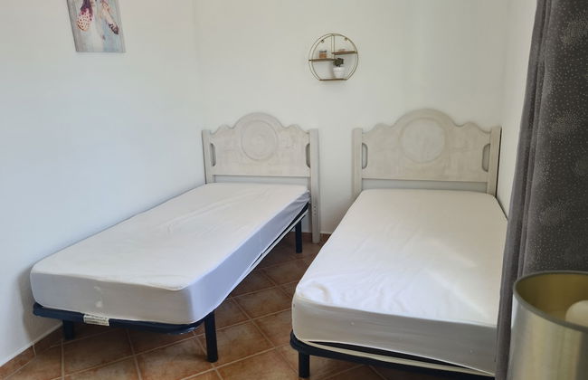 Les Cactus Remarkable 7 bed Villa - Private Pool - Photo 2