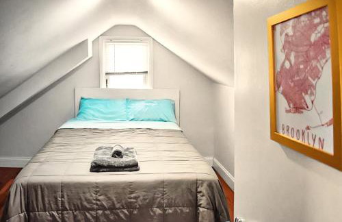 Spacious Cozy Retreat, Sleeps 10, Near NYC & EWR - Foto 16
