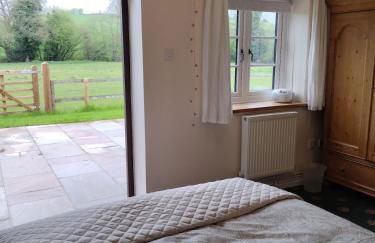 The Byre at Mill Farm Farlow - Photo 9