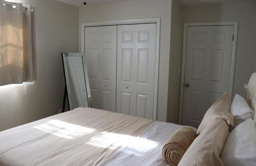 Hidden Emerald-Apartment with Kitchen and Laundry - Foto 14