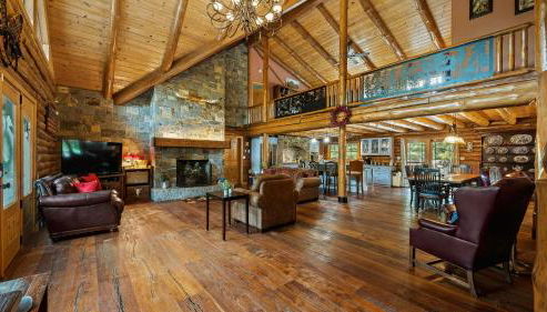 Bigwood Cabin Retreat Hot Tub, Game Room, Firepit Lounge & Private Yard - Foto 2, Other