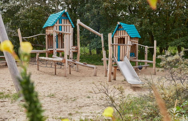 Cozy Chalet Close to the Beach - Photo 12