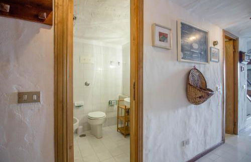 GuestHost - Dreamy Sea View with Pool - Photo 13