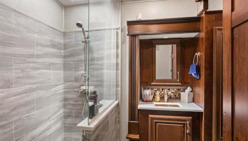 Private RV Retreat King Bed, Kitchen & Bath - Foto 5