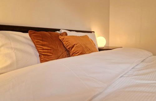 Millmead Apartment in central Guildford with parking - Photo 1