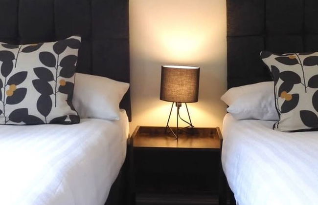 Lion House Chester - Very Near Zoo Ideal for Families - Photo 4