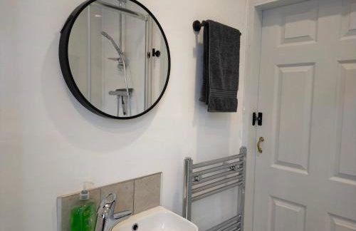 Newly Renovated 3 Bedroom House, 6 beds with 2 showers, near University Town Centre - Foto 24