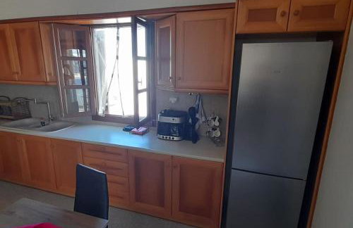 Παραθαλάσσιο εξοχικό σπίτι με θέα τον κόλπο Βάρης - Photo 11