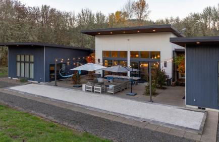 Green Acres - Serene Luxury Wine Country Retreat - Photo 19