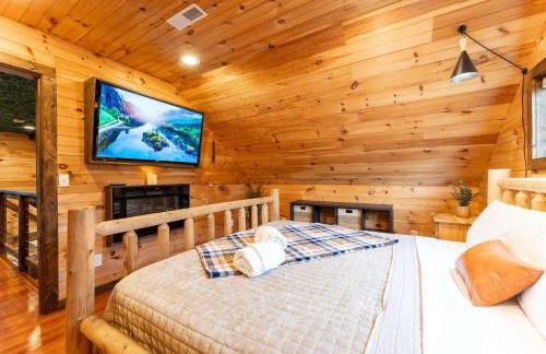 Big Time Hill Cabin with an indoor pool hot tub & great views - Foto 20