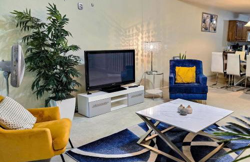 Beautiful Townhome, 11 minutes to Downtown, KCMO. - Foto 9