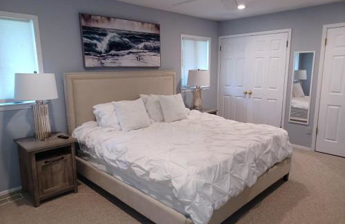 Cozy 4BR 3BA Home- Train to NYC, USOpen, CitiField Mets, MSG, Walk to Harbor & Golf - Photo 8