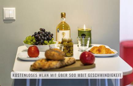 have-a-nice-Stay - Souterrain, Kino an der Natur, U-Bahn nach Hamburg 400m - Bäcker & Restaurants 500m - Lidl 800m - Zentrum 1,5km - Foto 8