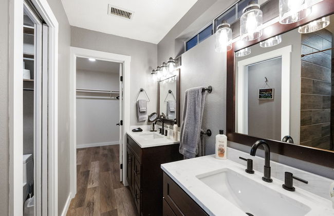 New Luxury Prescott Lynx B B 4k ft2 Sleeps 22 - Photo 48