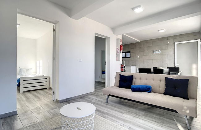 Casa da Av 2 by Atlantic Holiday - Photo 3