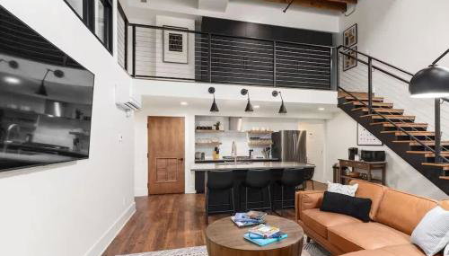 Downtown Luxe Historic Roots & Private Parking - Foto 2