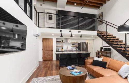 Downtown Luxe Historic Roots & Private Parking - Foto 2