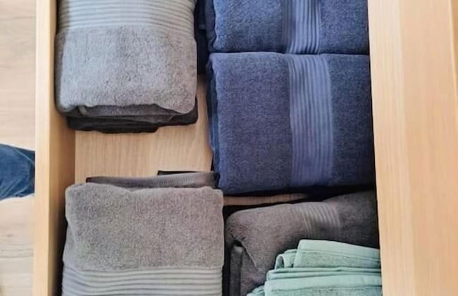 Luxury New Flat with Terrace & Parking - Photo 12