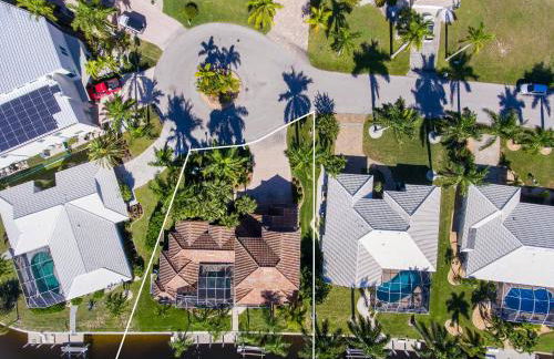 Villa Hibiscus-Waterfront-Free Heated Pool-Dock-Bikes-Other Amenities - Photo 72