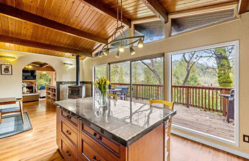 Russian River Wine Retreat: Hot Tub, BBQ,& Deck - Foto 25