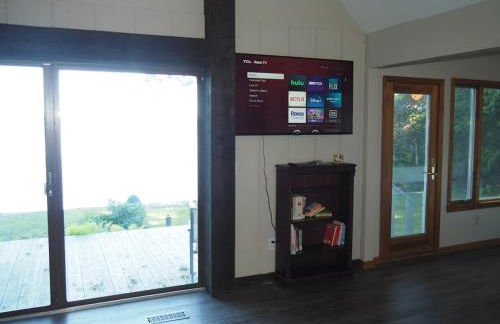 A Short's Walk - Lakefront w Spa & Kayaks! - Foto 24