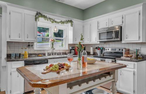 Lakefront Getaway - Dock, Pool, Sunset, Games - Foto 6