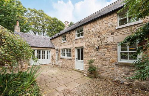 The Coach House - Photo 2