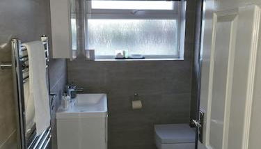 Lovely apartment with free parking & Wi-Fi - Foto 4