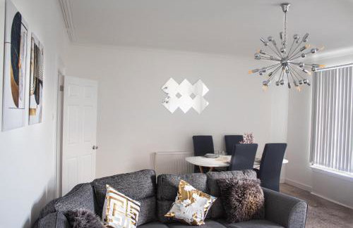 Private Parking, Urban Comfort & City Haven - Foto 18