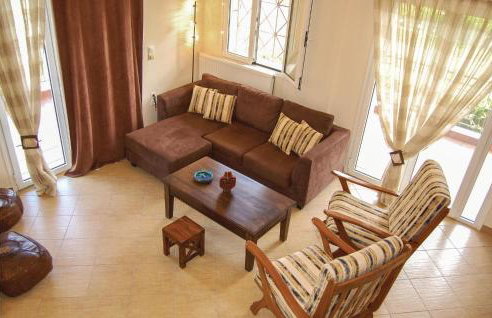 Two-Bedroom Holiday Home In Livanates - Foto 3