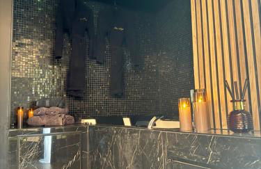 One Night Love Room Unique - Photo 4