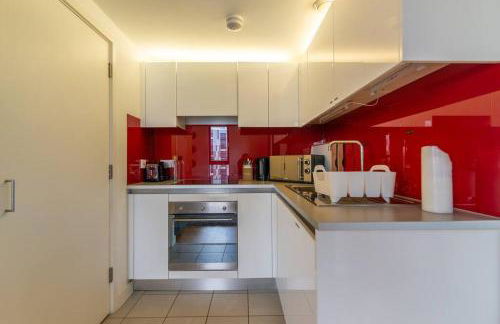 City SuperHost - Beautiful Canal Facing Apartment - Foto 14