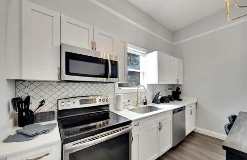 Versatile Home with Extra Living - Foto 39