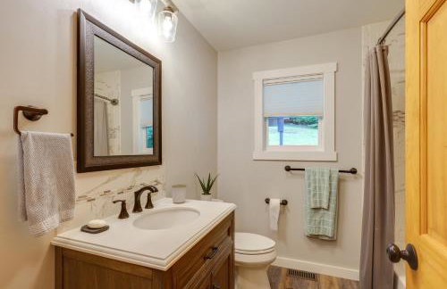 Waterfront Haven with Boat Dock! Fort Ann Retreat - Foto 20